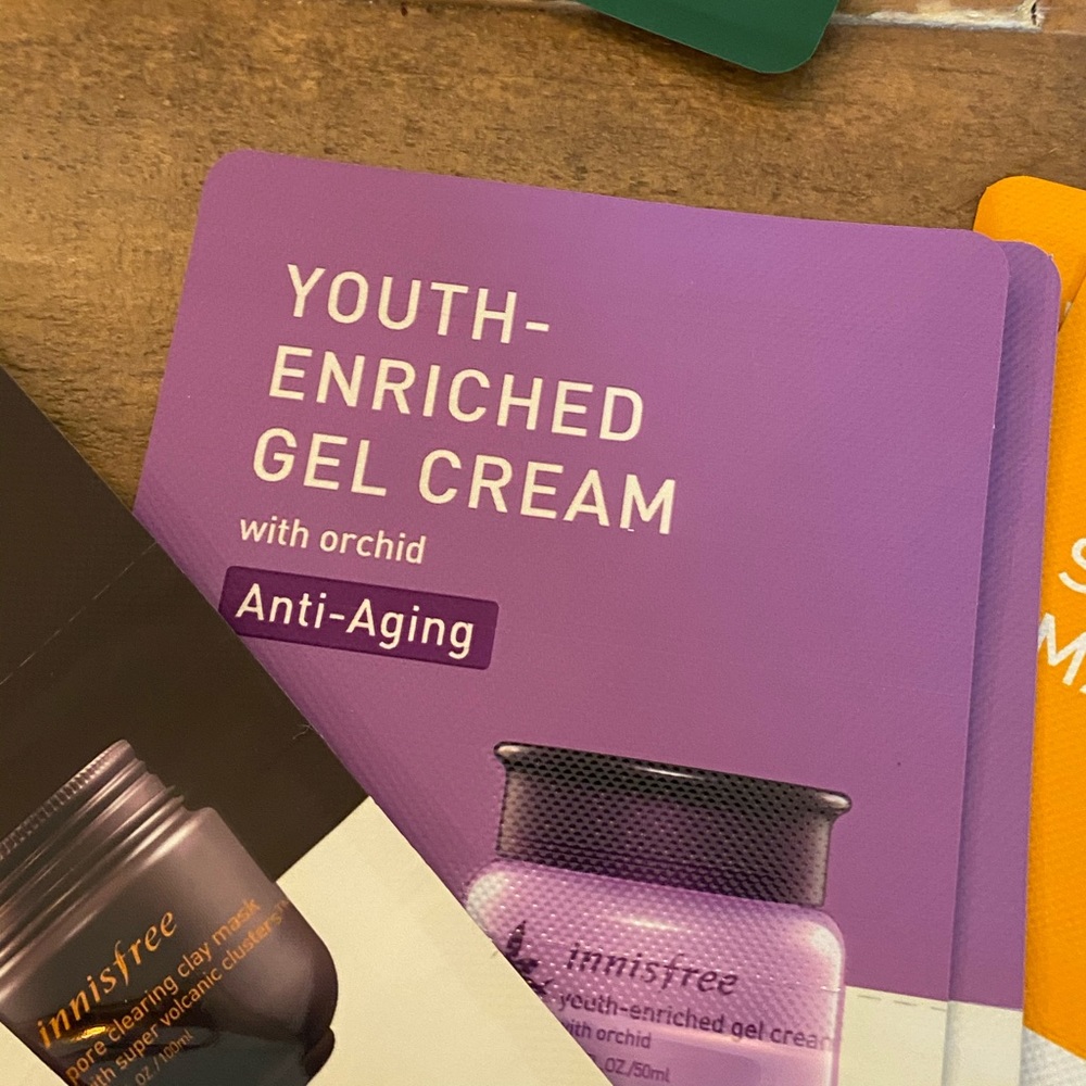 Innisfree sample bundle - Picture 6 of 7